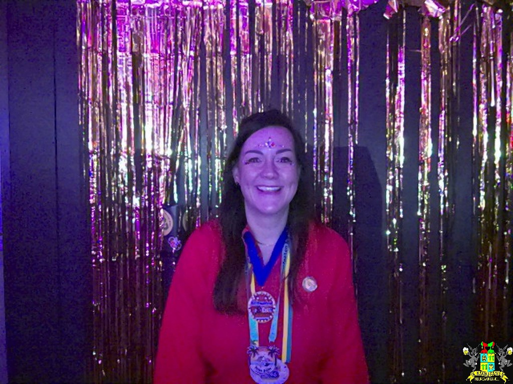 ../Images/Jeugd Opwarmbal Photobooth 038.jpg